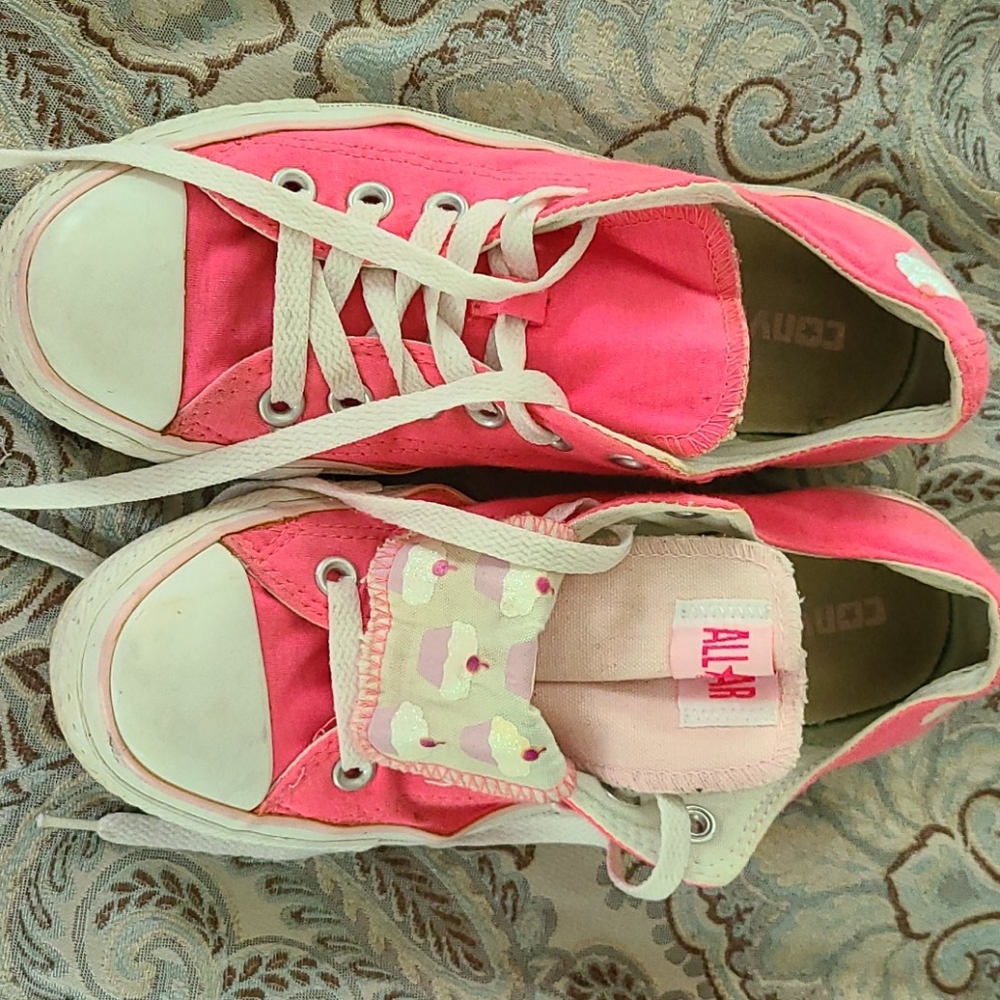 Women's Converse All Star size 7